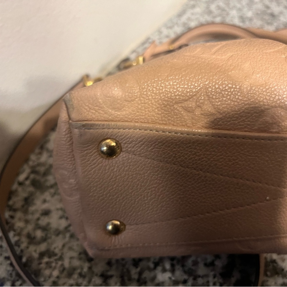 Louis Vuitton V Tote BB Empreinte - Picture 14 of 16